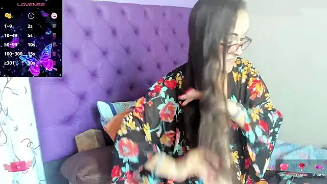 Margoth clain online show from March 19, 2025, 8:32 pm