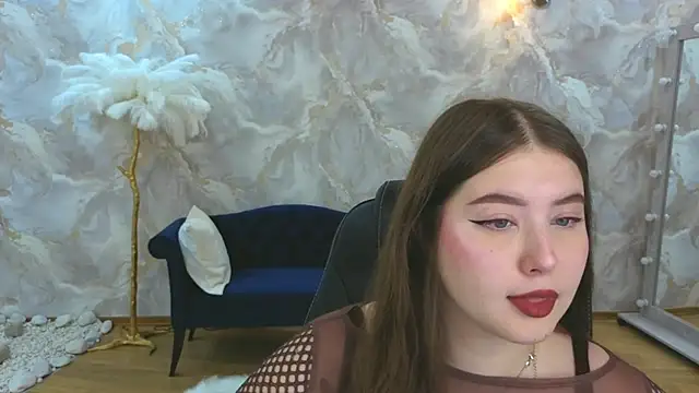 NicoleFoxery online show from September 30, 2025, 6:24 pm