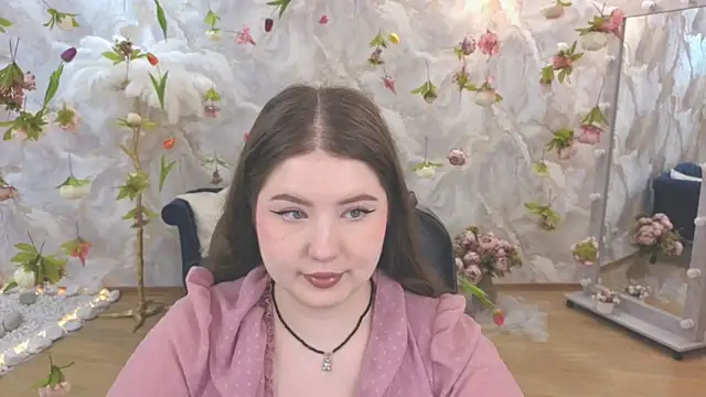 NicoleFoxery online show from June 18, 2026, 6:23 pm