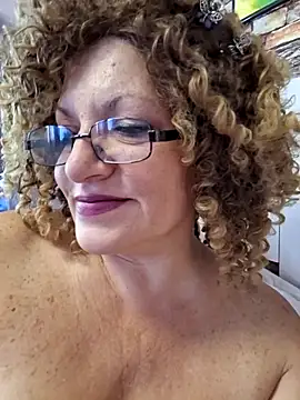 Hot Azaleea online show from October 19, 2025, 5:41 am