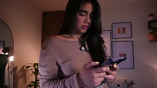 Isabella dior online show from March 24, 2026, 7:41 pm