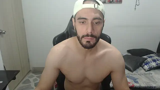 Snapshot of samuelgarcia_ chatting on November 3, 2025, 10:16 am samuelgarcia online show from November 3, 2025, 10:16 am