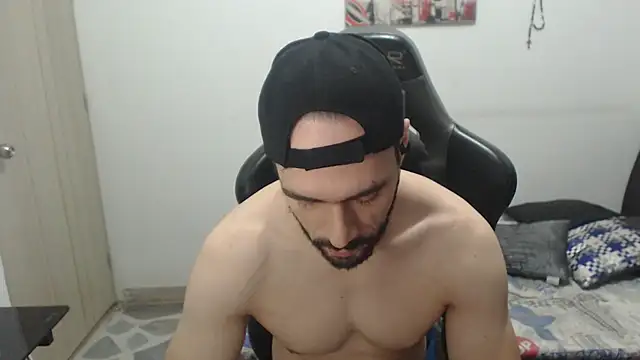 Snapshot of samuelgarcia_ chatting on November 4, 2025, 10:47 am samuelgarcia online show from November 4, 2025, 10:47 am