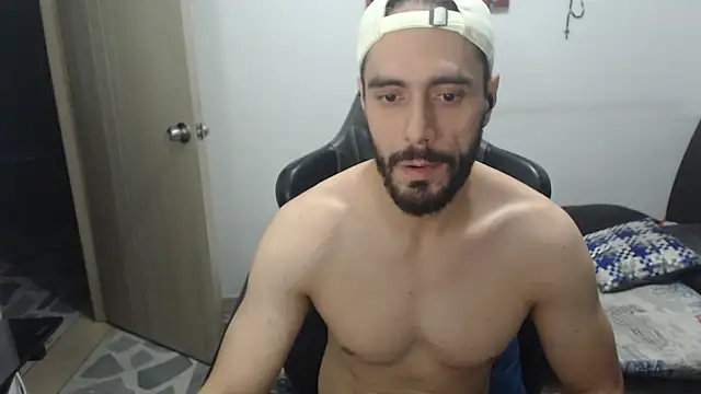 Snapshot of samuelgarcia_ chatting on November 8, 2025, 10:59 am samuelgarcia online show from November 8, 2025, 10:59 am