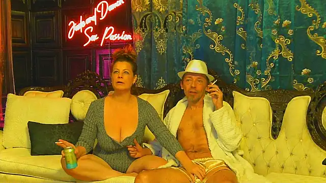 JadeandDamon online show from December 1, 2025, 5:29 pm