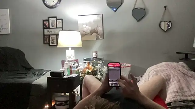 mirandamark2020 online show from March 31, 2026, 6:25 am