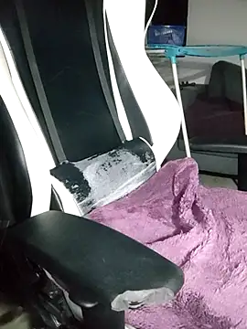 Snapshot of Intense_1337 chatting on February 22, 2025, 3:23 am Intense 1337 online show from February 22, 2025, 3:23 am