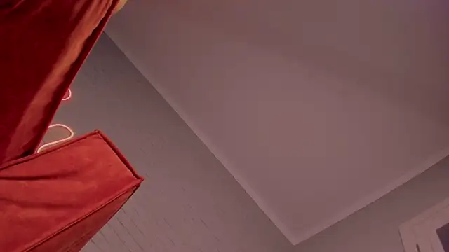 Betty Pink online show from December 9, 2024, 8:12 pm