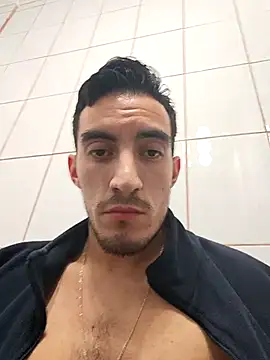 Snapshot of TommyMomentum chatting on September 17, 2025, 6:59 am TommyMomentum online show from September 17, 2025, 6:59 am