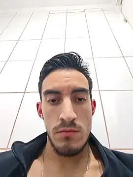 Snapshot of TommyMomentum chatting on September 22, 2025, 5:20 am TommyMomentum online show from September 22, 2025, 5:20 am