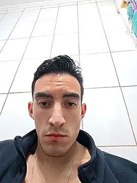 Snapshot of TommyMomentum chatting on October 12, 2025, 5:28 am TommyMomentum online show from October 12, 2025, 5:28 am