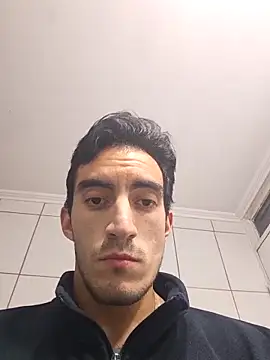 Snapshot of TommyMomentum chatting on May 22, 2026, 5:58 am TommyMomentum online show from May 22, 2026, 5:58 am