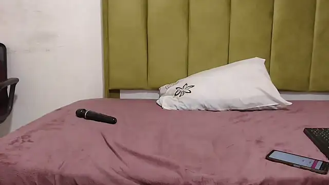 NautyKinky Mommy online show from December 17, 2025, 6:19 am