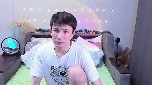 Snapshot of Yumi_steve chatting on October 27, 2025, 6:12 pm Yumi steve online show from October 27, 2025, 6:12 pm