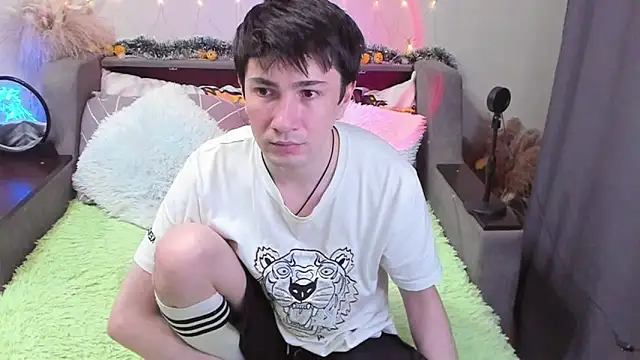 Snapshot of Yumi_steve chatting on November 2, 2025, 4:20 pm Yumi steve online show from November 2, 2025, 4:20 pm