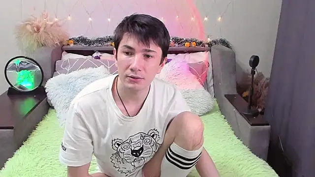 Snapshot of Yumi_steve chatting on November 8, 2025, 6:51 pm Yumi steve online show from November 8, 2025, 6:51 pm