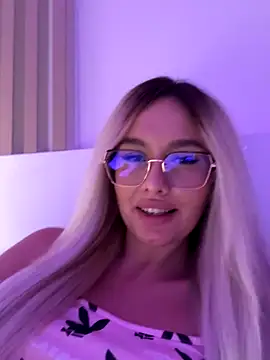 mollyxxx online show from October 1, 2025, 1:44 am