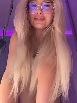 mollyxxx online show from October 11, 2025, 1:49 am