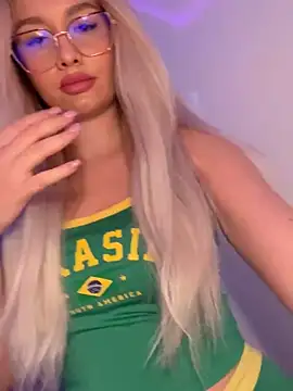 mollyxxx online show from October 14, 2025, 6:25 am