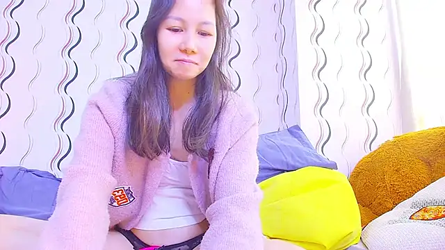 Snapshot of Asiannina chatting on January 2, 2025, 7:12 am Asiannina online show from January 2, 2025, 7:12 am