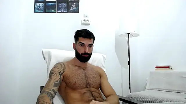 Verycutex online show from October 8, 2025, 6:55 am