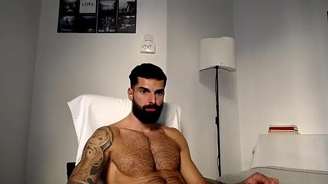 Verycutex online show from October 10, 2025, 12:15 pm