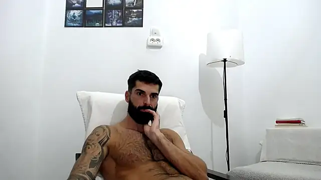 Verycutex online show from October 13, 2025, 2:06 pm