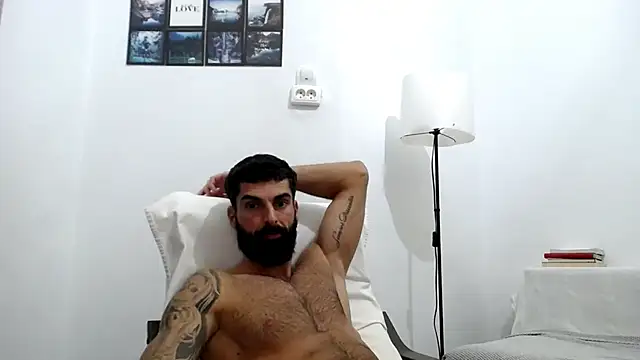 Verycutex online show from October 23, 2025, 6:06 pm