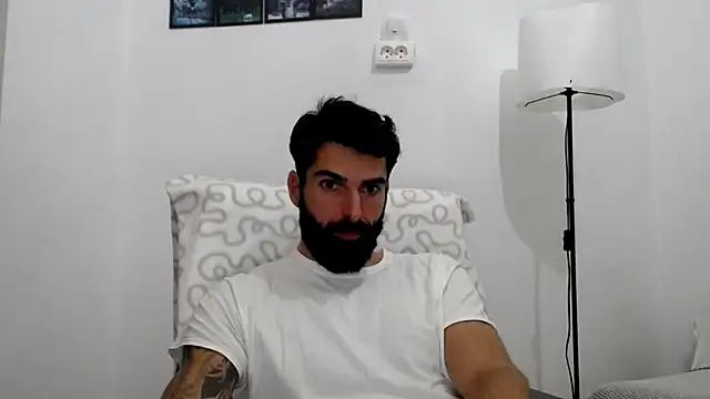 Verycutex online show from November 20, 2025, 8:14 am