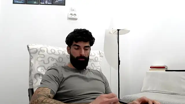 Verycutex online show from February 19, 2026, 3:08 pm