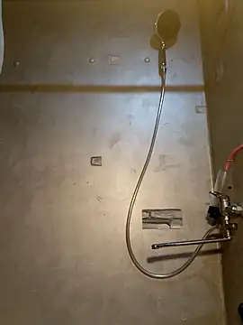 milosek81 online show from September 12, 2025, 10:32 pm