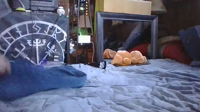 Snapshot of Makowboy chatting on November 5, 2025, 8:31 pm Makowboy online show from November 5, 2025, 8:31 pm