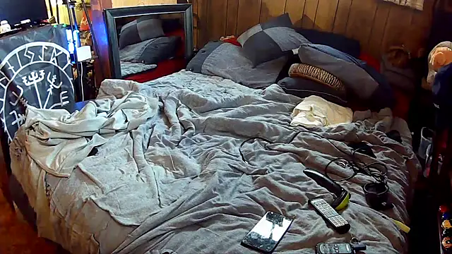 Makowboy online show from February 4, 2026, 10:47 pm