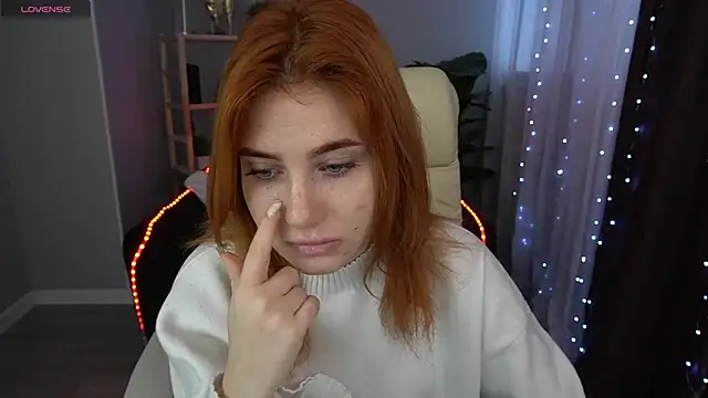 Snapshot of EmilyFoxxi chatting on January 26, 2025, 6:17 am EmilyFoxxi online show from January 26, 2025, 6:17 am
