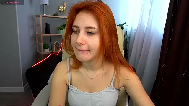 Snapshot of EmilyFoxxi chatting on February 11, 2025, 6:51 am EmilyFoxxi online show from February 11, 2025, 6:51 am