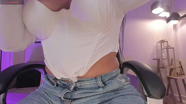 MiaRoberts1 online show from March 2, 2026, 8:04 pm