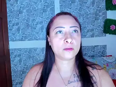 julybravo online show from November 10, 2025, 10:20 pm