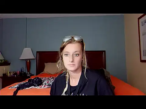 AsiaGoesPro online show from October 3, 2025, 12:07 am