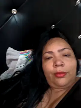 NIKOLE1301 online show from May 7, 2026, 8:14 pm