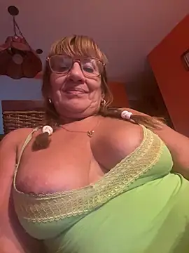 camelia3 online show from March 9, 2025, 1:04 am