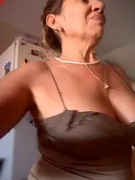 Snapshot of camelia3 chatting on May 4, 2026, 3:41 pm camelia3 online show from May 4, 2026, 3:41 pm