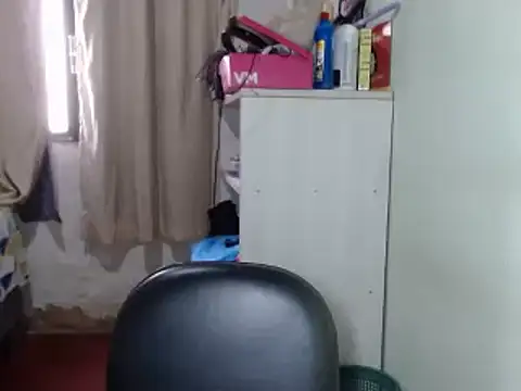 Snapshot of bustycarly chatting on December 27, 2024, 1:28 pm bustycarly online show from December 27, 2024, 1:28 pm