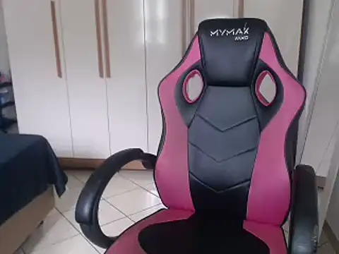 Snapshot of bustycarly chatting on January 25, 2025, 1:30 pm bustycarly online show from January 25, 2025, 1:30 pm