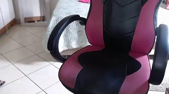 Snapshot of bustycarly chatting on February 23, 2025, 5:50 pm bustycarly online show from February 23, 2025, 5:50 pm