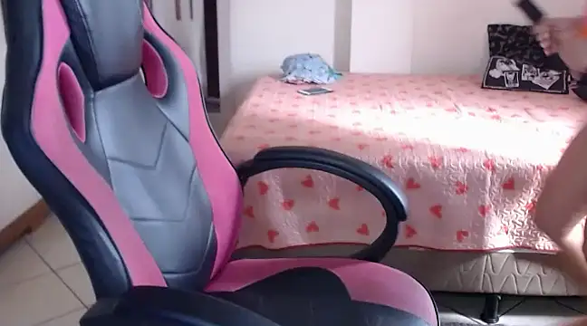 Snapshot of bustycarly chatting on February 25, 2025, 6:53 pm bustycarly online show from February 25, 2025, 6:53 pm