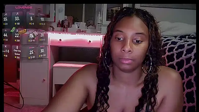 sassyslayz online show from November 25, 2025, 4:23 am