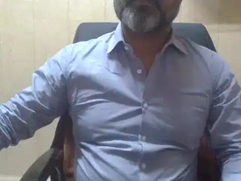 Snapshot of hairymaster95 chatting on December 2, 2024, 7:03 am hairymaster95 online show from December 2, 2024, 7:03 am