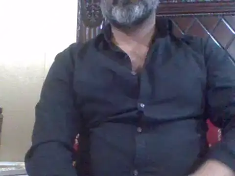 Snapshot of hairymaster95 chatting on December 18, 2024, 5:42 pm hairymaster95 online show from December 18, 2024, 5:42 pm