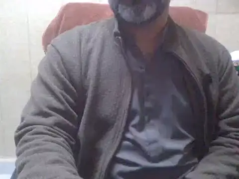 Snapshot of hairymaster95 chatting on January 3, 2025, 7:27 am hairymaster95 online show from January 3, 2025, 7:27 am