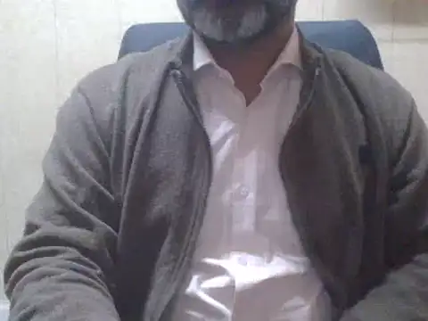 Snapshot of hairymaster95 chatting on January 20, 2025, 4:10 am hairymaster95 online show from January 20, 2025, 4:10 am